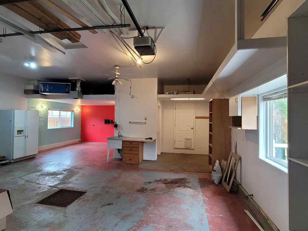 MLS® A2231034 - 10606 90 Street  in Upper West Peace Peace River, Residential