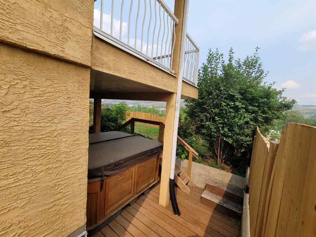 MLS® A2231034 - 10606 90 Street  in Upper West Peace Peace River, Residential