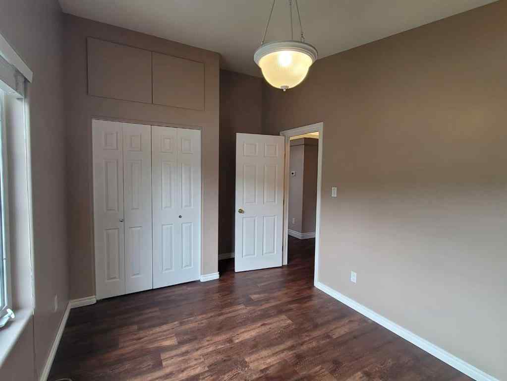 MLS® A2231034 - 10606 90 Street  in Upper West Peace Peace River, Residential
