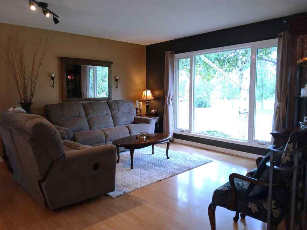MLS® A2231045 - 3808 49A Avenue  in South Innisfail Innisfail, Residential