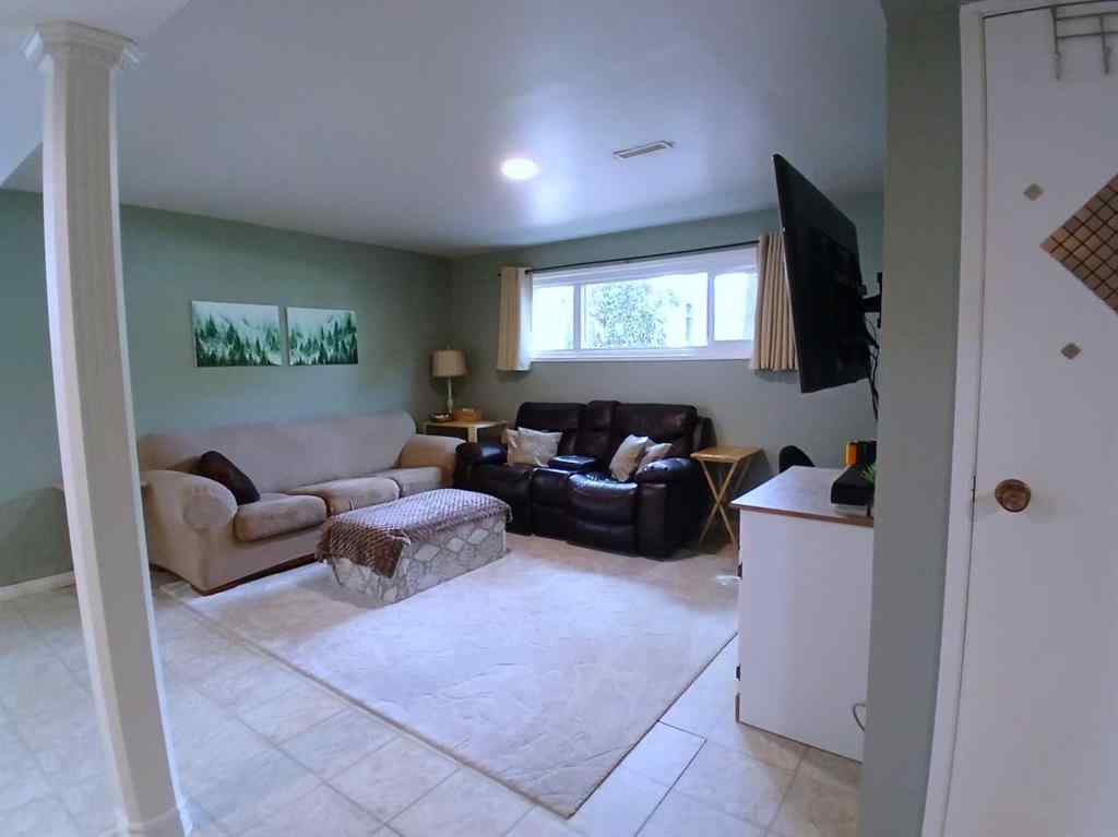 MLS® A2231045 - 3808 49A Avenue  in South Innisfail Innisfail, Residential