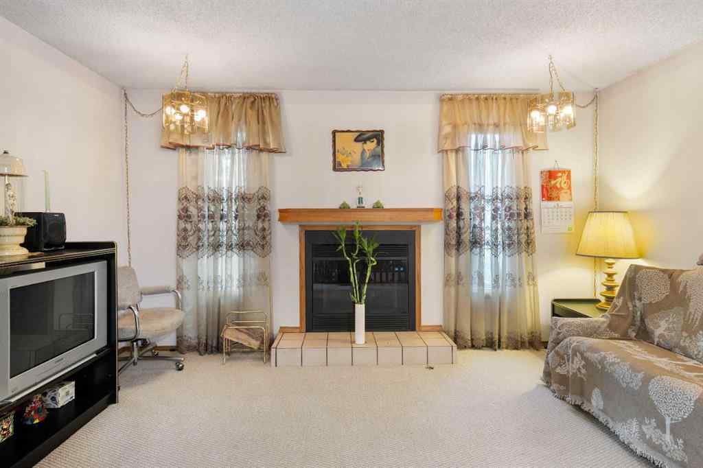 MLS® A2231092 - 92 Ventura Way NE in Vista Heights Calgary, Residential