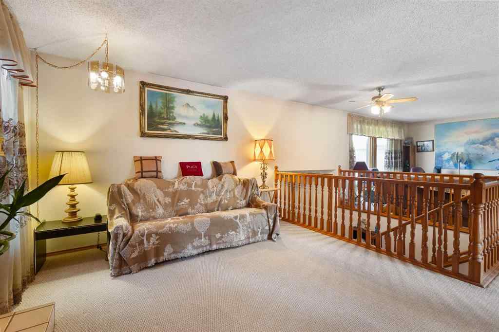 MLS® A2231092 - 92 Ventura Way NE in Vista Heights Calgary, Residential