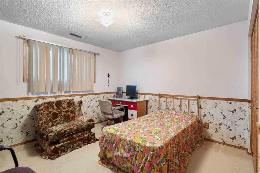 MLS® A2231092 - 92 Ventura Way NE in Vista Heights Calgary, Residential