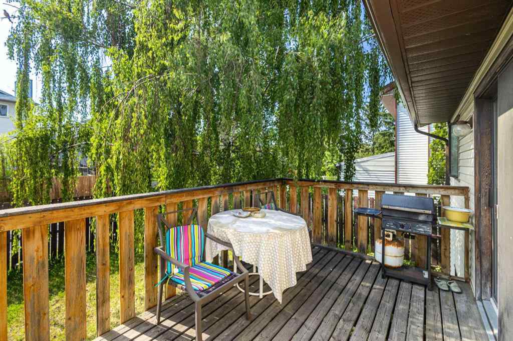 MLS® A2231092 - 92 Ventura Way NE in Vista Heights Calgary, Residential