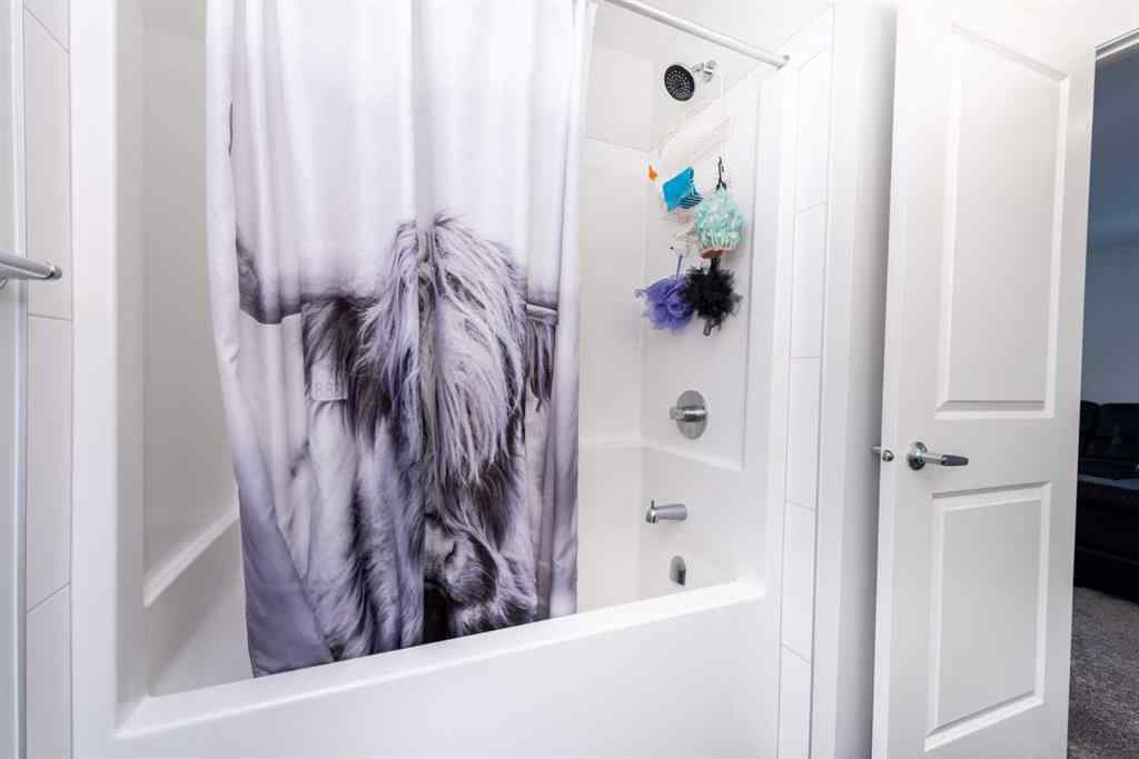 MLS® A2231093 - 340 Magnolia Crescent SE in Mahogany Calgary, Residential