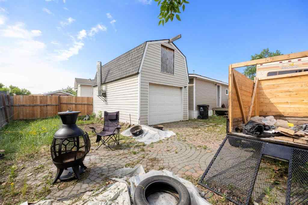 MLS® A2231146 - 216 Grenfell Crescent  in Gregoire Park Fort McMurray, Residential