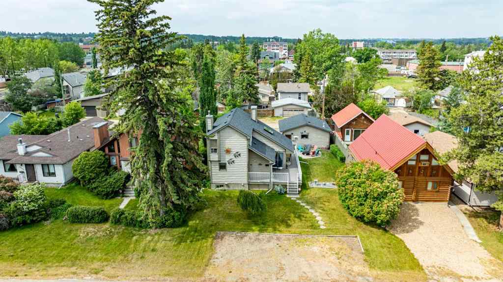 MLS® A2231160 - 5014 43 Street  in Cottage Area Sylvan Lake, Residential