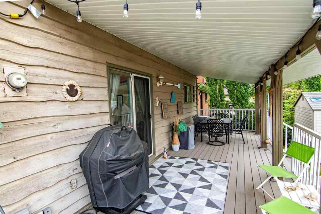 MLS® A2231160 - 5014 43 Street  in Cottage Area Sylvan Lake, Residential