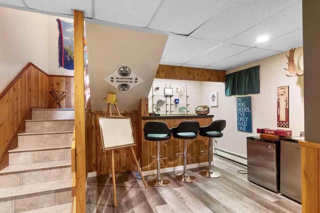 MLS® A2231160 - 5014 43 Street  in Cottage Area Sylvan Lake, Residential