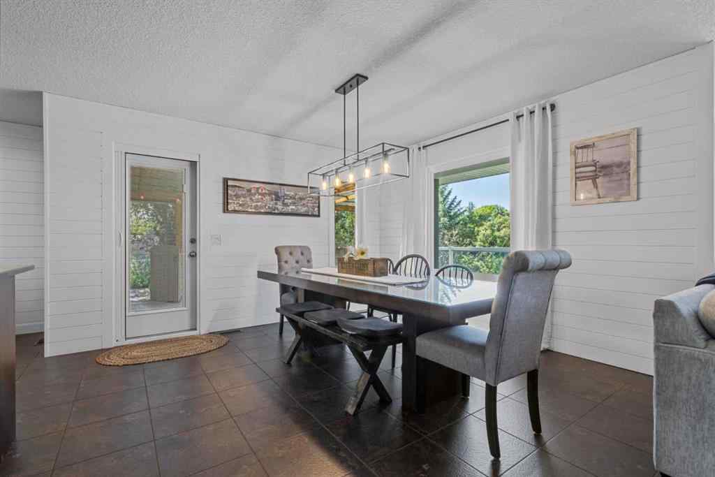 MLS® A2231183 - 80057 Highwood Meadows Drive E in Highwood Meadows Rural Foothills County, Residential