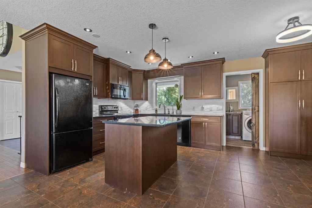 MLS® A2231183 - 80057 Highwood Meadows Drive E in Highwood Meadows Rural Foothills County, Residential