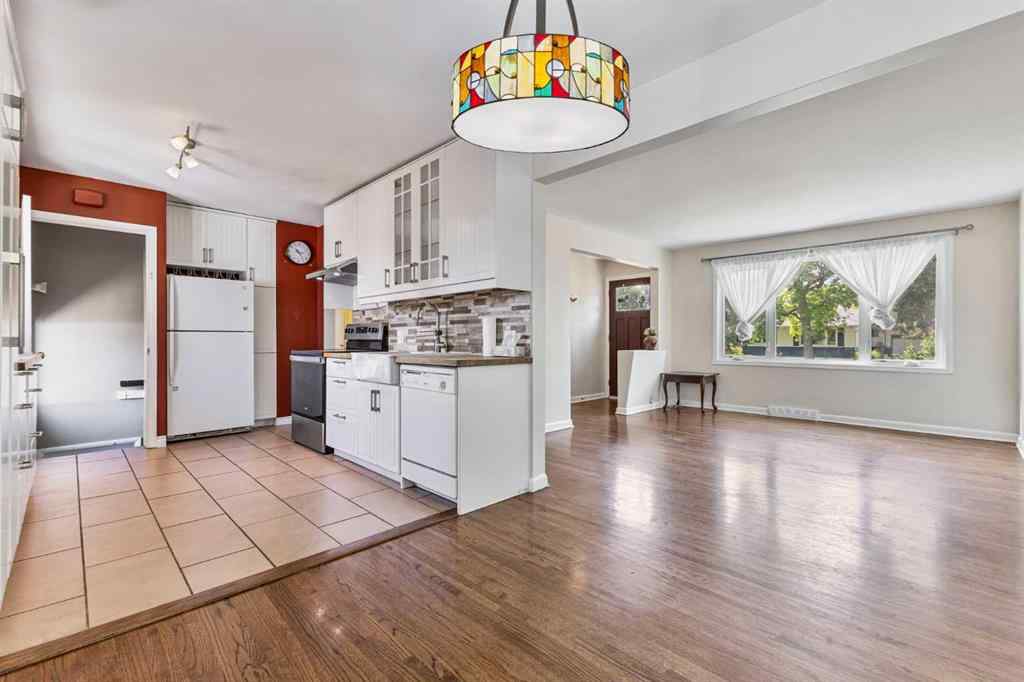 MLS® A2231220 - 424 Blackthorn Road NW in Thorncliffe Calgary, Residential