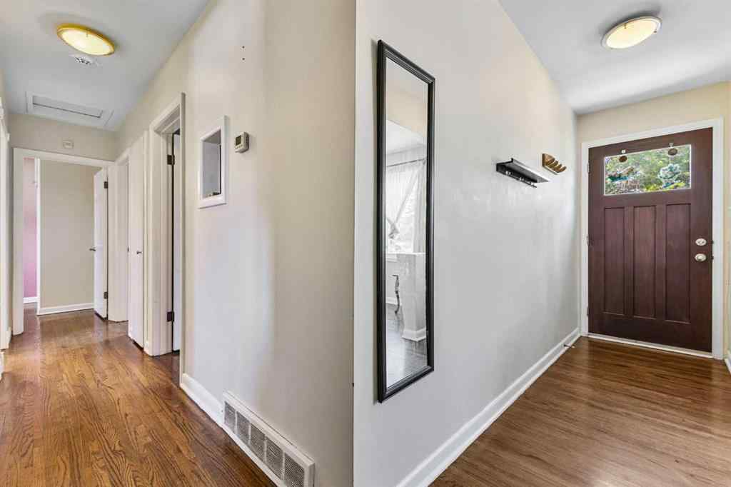 MLS® A2231220 - 424 Blackthorn Road NW in Thorncliffe Calgary, Residential