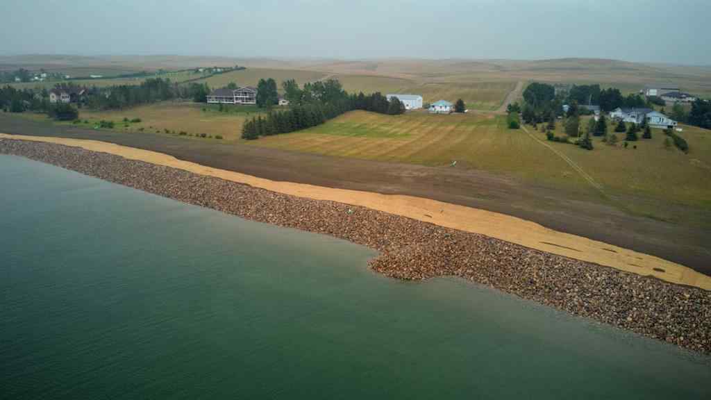 MLS® A2231251 - 174008A Range Road 214   in McGregor Lake Rural Vulcan County, Residential