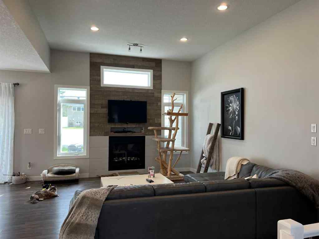 MLS® A2231281 - 805 7 Avenue  in NONE Fox Creek, Residential