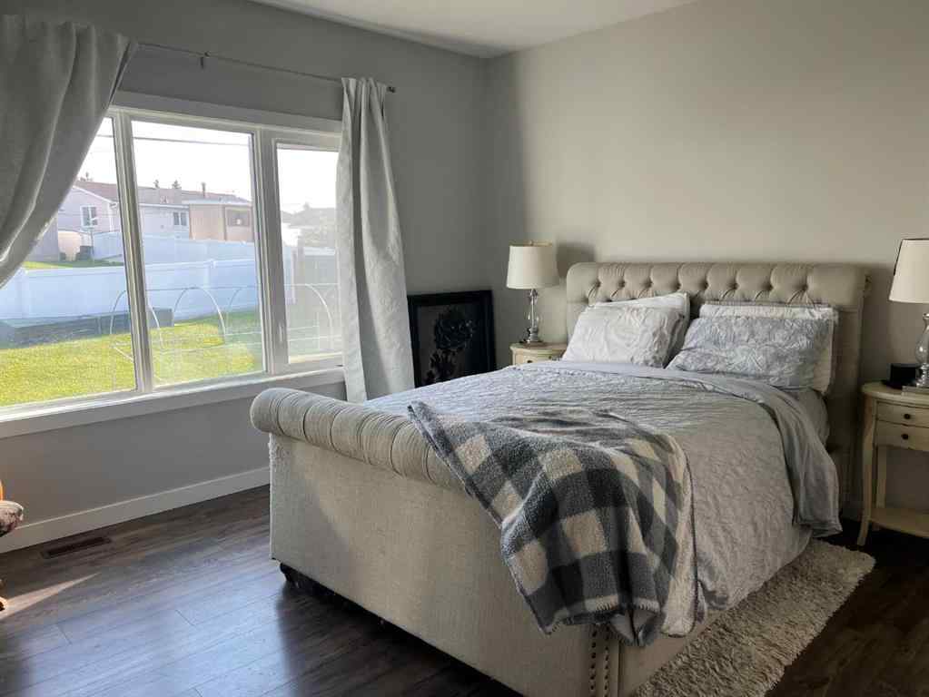 MLS® A2231281 - 805 7 Avenue  in NONE Fox Creek, Residential