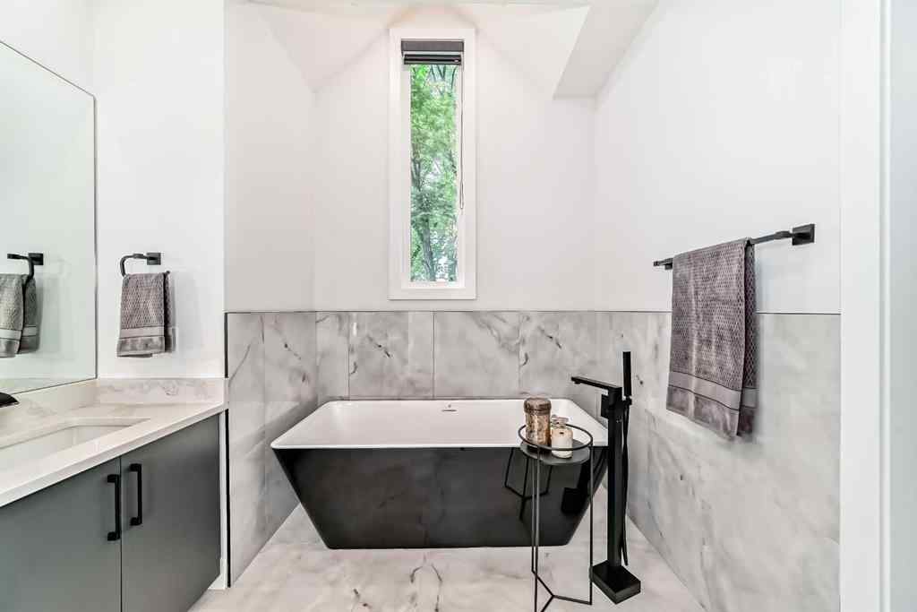 MLS® A2231288 - 523 55 Avenue SW in Windsor Park Calgary, Residential