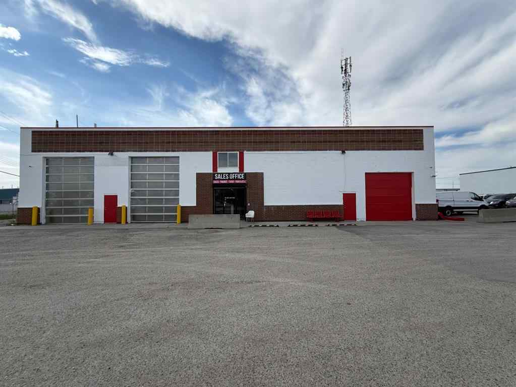 MLS® A2231297 - 59 East Lake Crescent NE in East Lake Industrial Airdrie, Commercial