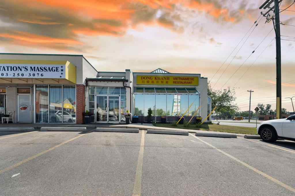 MLS® A2231327 - Unit #304 2066 18 Avenue NE in Vista Heights Calgary, Commercial