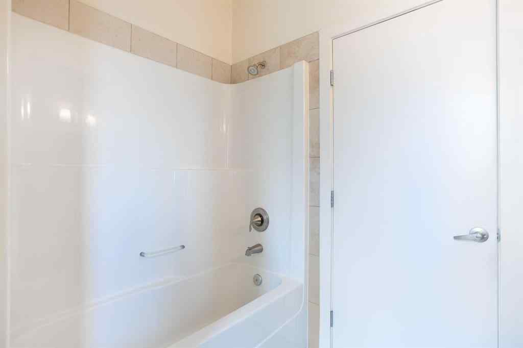 MLS® A2231340 - Unit #1 2101 17 Street SW in Bankview Calgary, Residential