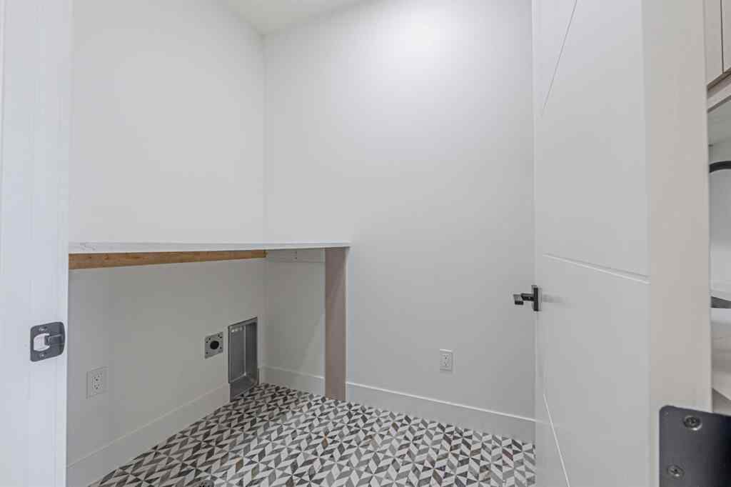 MLS® A2231355 - 137 saddlecrest Circle NE in Saddle Ridge Calgary, Residential
