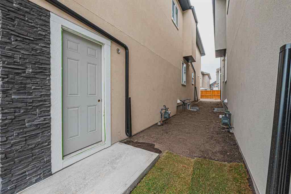 MLS® A2231355 - 137 saddlecrest Circle NE in Saddle Ridge Calgary, Residential
