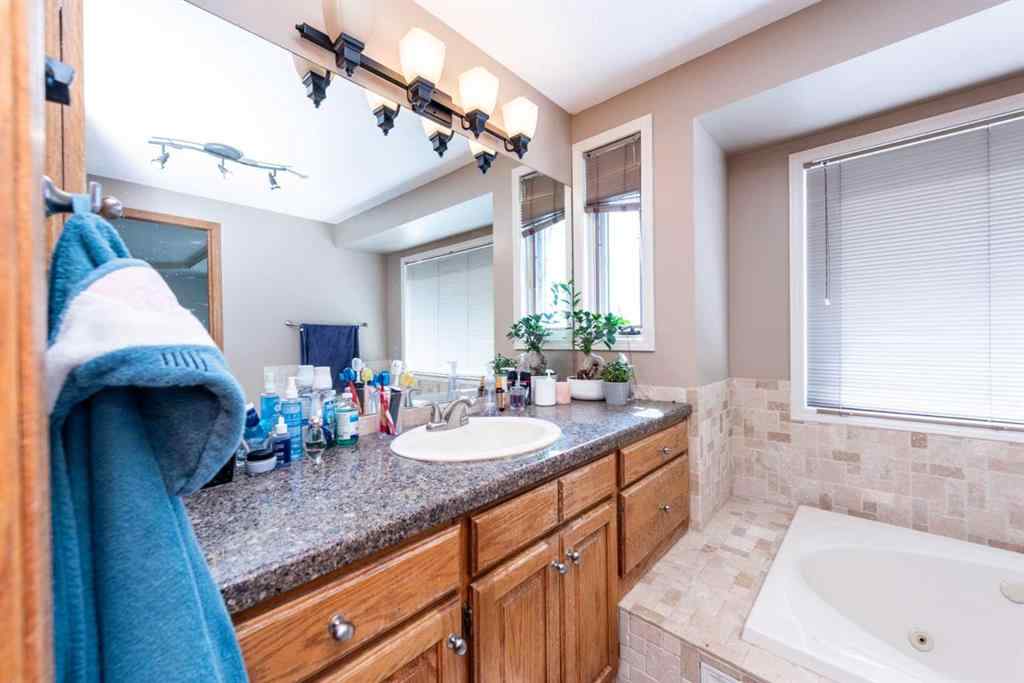 MLS® A2231360 - 363 Hawktree Circle NW in Hawkwood Calgary, Residential