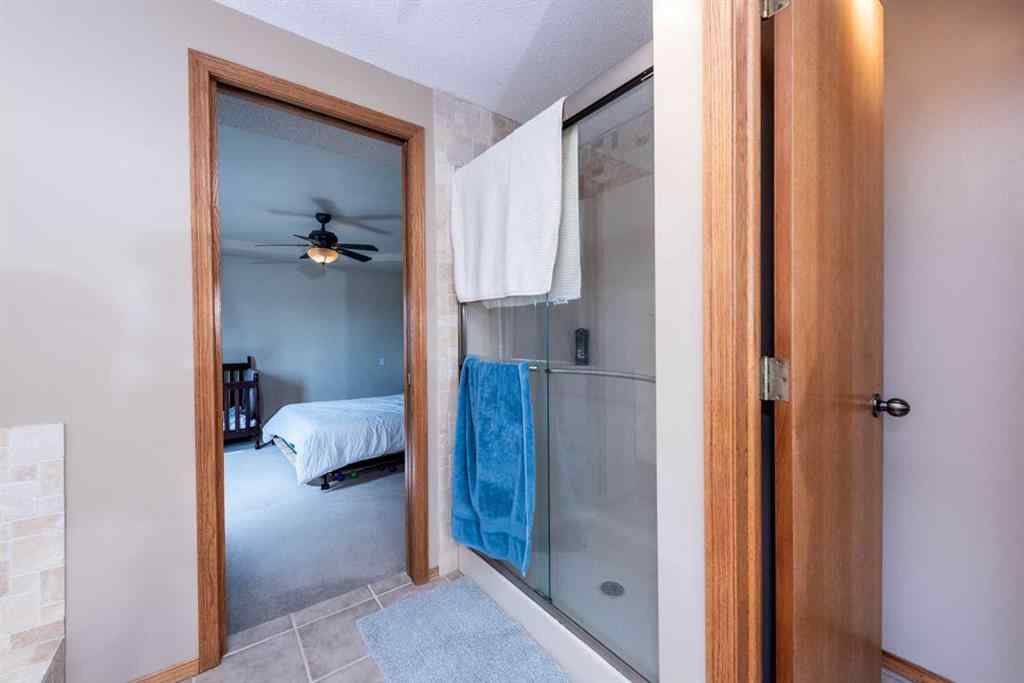 MLS® A2231360 - 363 Hawktree Circle NW in Hawkwood Calgary, Residential