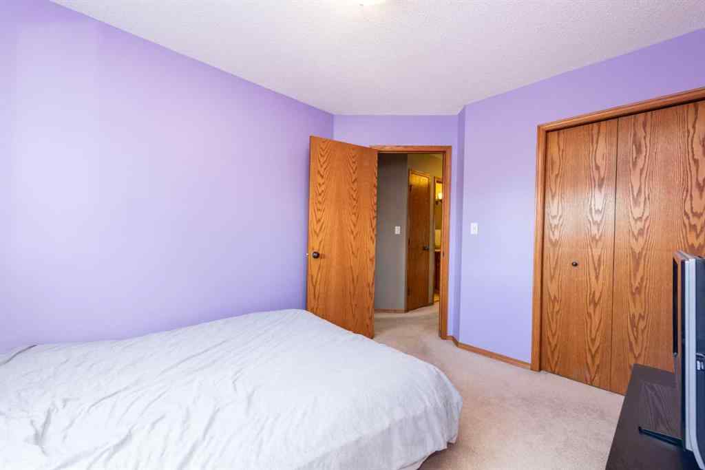 MLS® A2231360 - 363 Hawktree Circle NW in Hawkwood Calgary, Residential