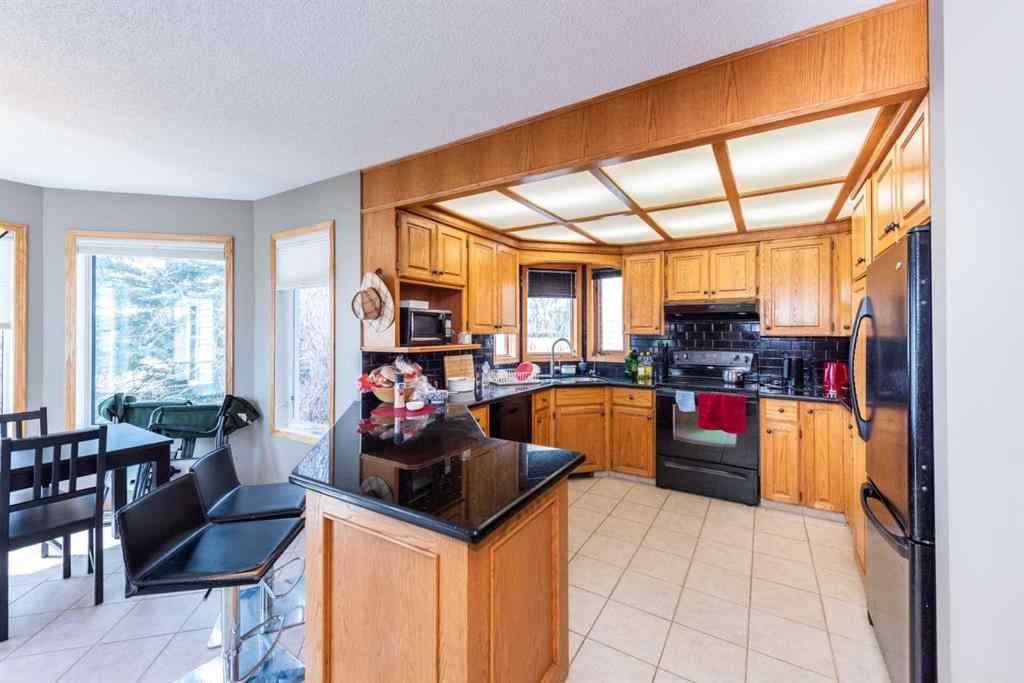 MLS® A2231360 - 363 Hawktree Circle NW in Hawkwood Calgary, Residential