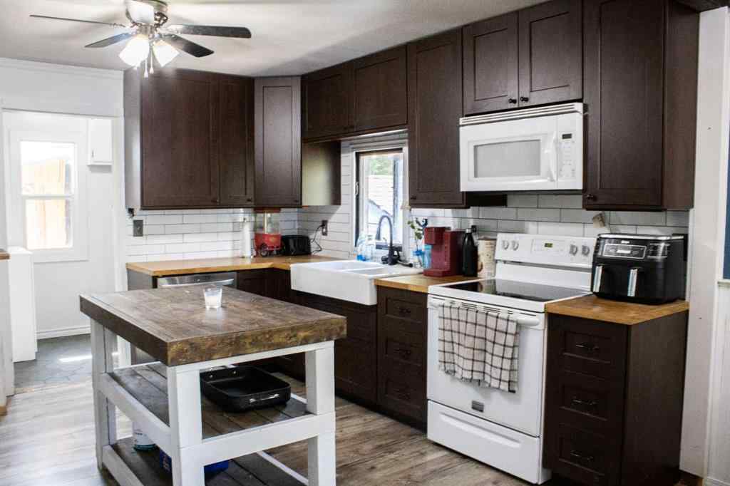 MLS® A2231388 - 2027 19 Avenue  in NONE Bowden, Residential