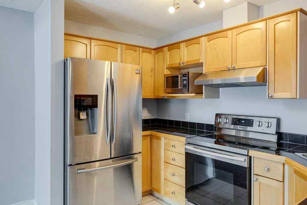MLS® A2231397 - Unit #404 1631 28 Avenue SW in South Calgary Calgary, Residential