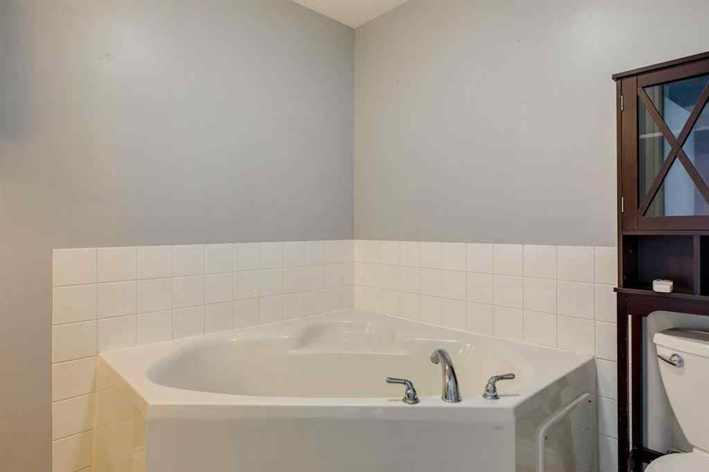 MLS® A2231397 - Unit #404 1631 28 Avenue SW in South Calgary Calgary, Residential