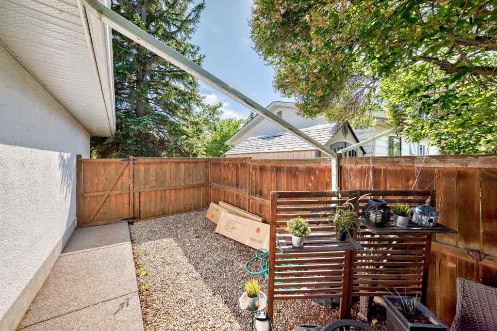 MLS® A2231409 - 52 Windermere Road SW in Wildwood Calgary, Residential