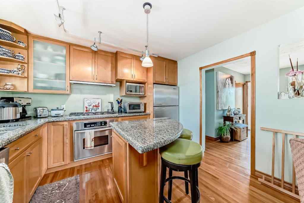 MLS® A2231409 - 52 Windermere Road SW in Wildwood Calgary, Residential