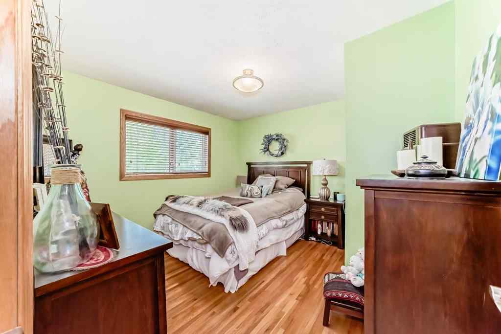 MLS® A2231409 - 52 Windermere Road SW in Wildwood Calgary, Residential