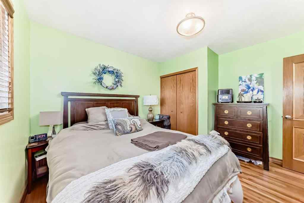 MLS® A2231409 - 52 Windermere Road SW in Wildwood Calgary, Residential