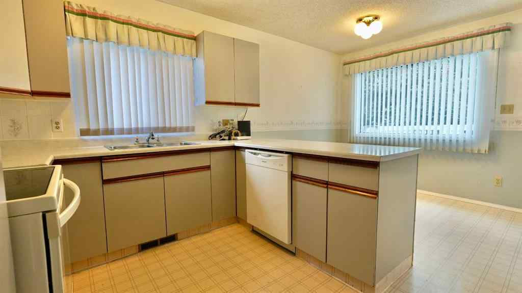 MLS® A2231426 - 8106 105 Avenue  in Saddleback Ridge Peace River, Residential