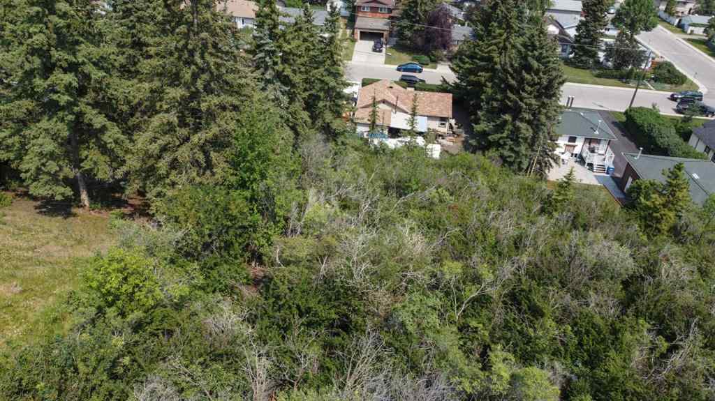 MLS® A2231432 - 8123 33 Avenue NW in Bowness Calgary, Residential