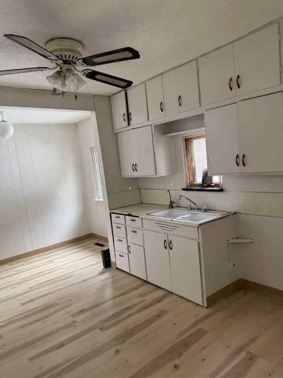 MLS® A2231432 - 8123 33 Avenue NW in Bowness Calgary, Residential