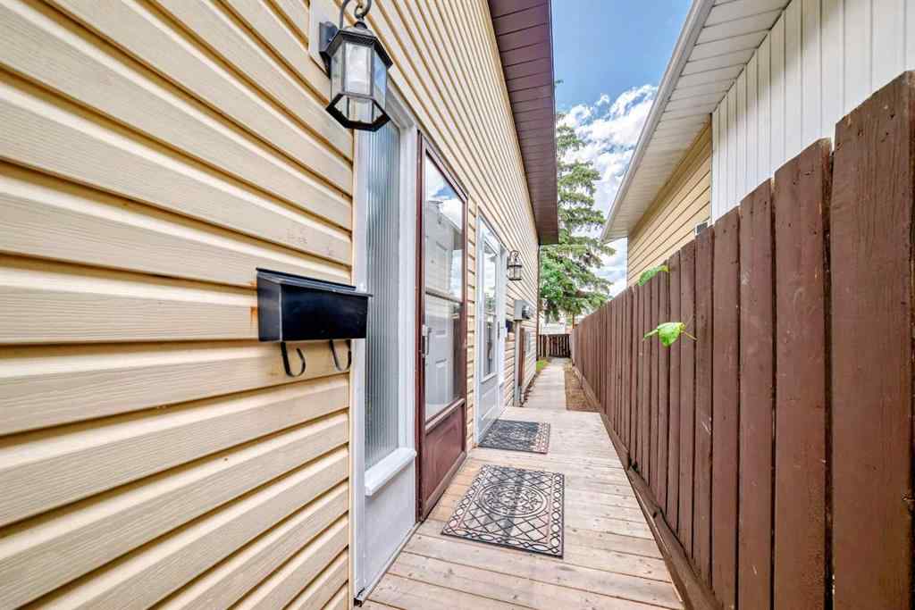MLS® A2231447 - Unit #B 1415 44 Street SE in Forest Lawn Calgary, Residential