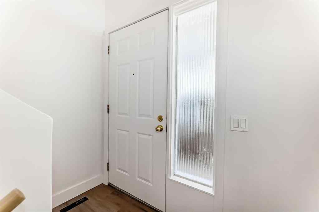 MLS® A2231447 - Unit #B 1415 44 Street SE in Forest Lawn Calgary, Residential