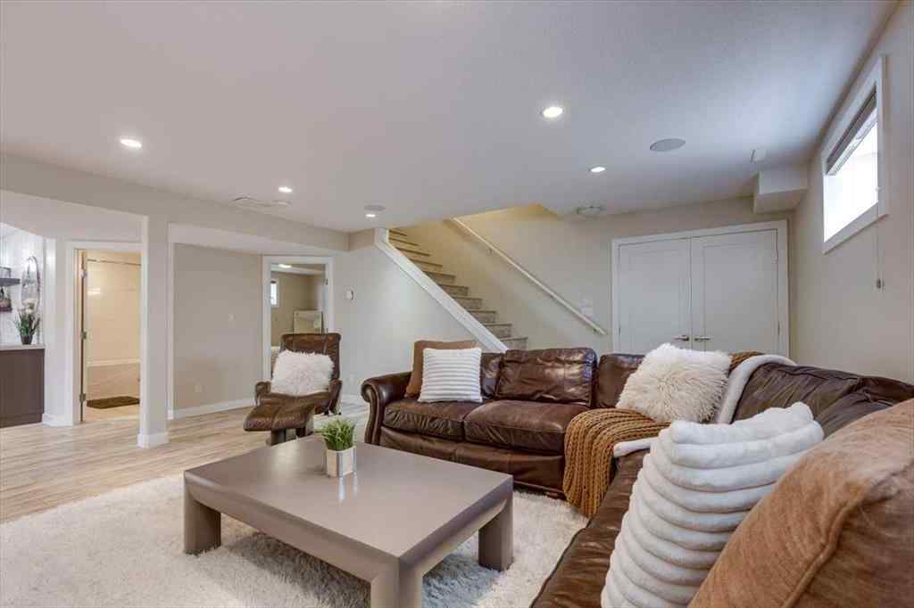 MLS® A2231459 - 4 Sage Link  in Sunnybrook South Red Deer, Residential