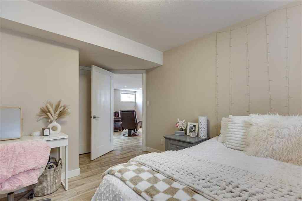 MLS® A2231459 - 4 Sage Link  in Sunnybrook South Red Deer, Residential