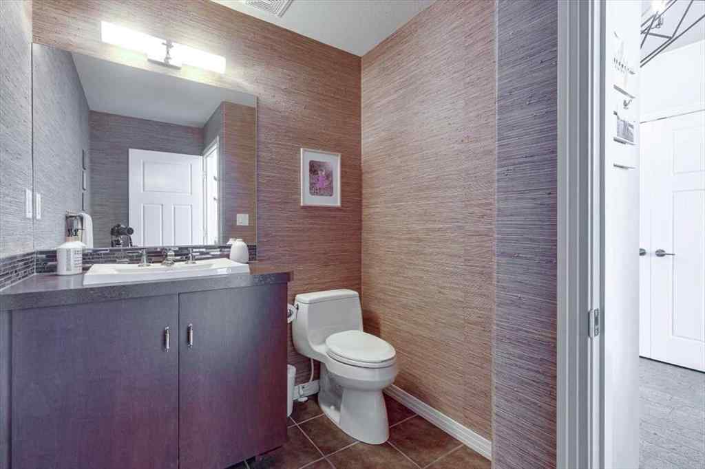 MLS® A2231459 - 4 Sage Link  in Sunnybrook South Red Deer, Residential