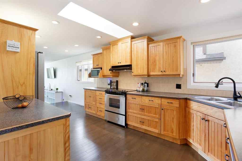 MLS® A2231472 - 123 Woodbend Way  in Woodhaven Okotoks, Residential