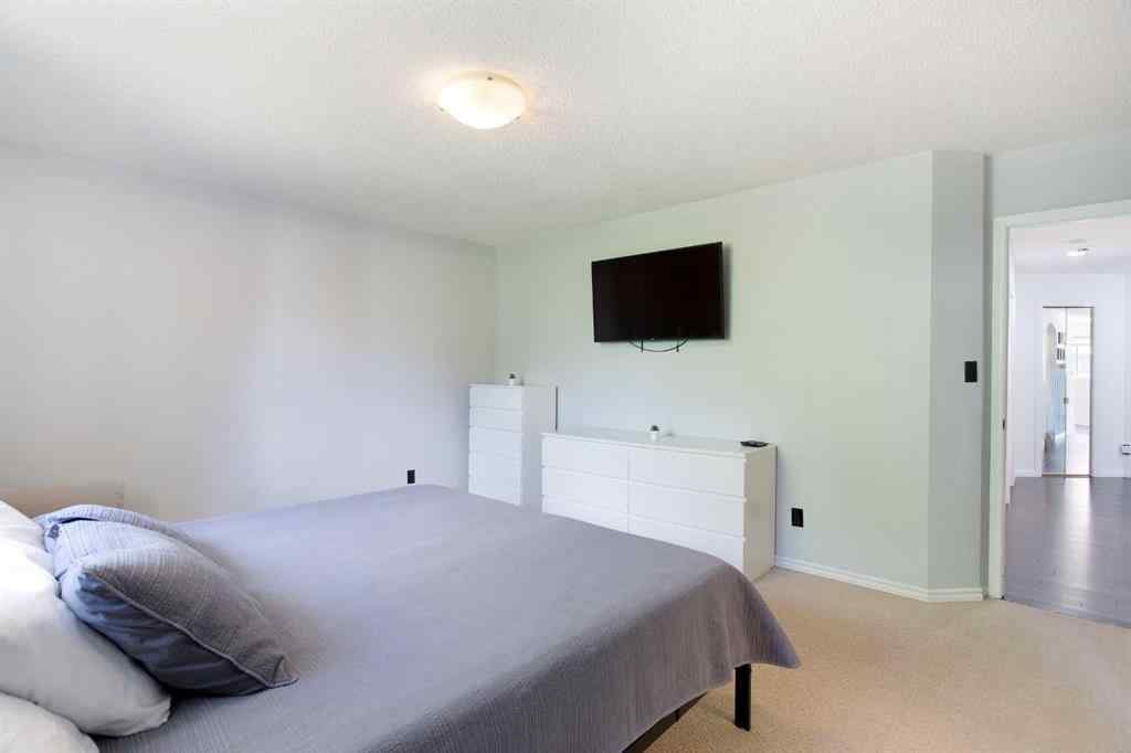 MLS® A2231472 - 123 Woodbend Way  in Woodhaven Okotoks, Residential