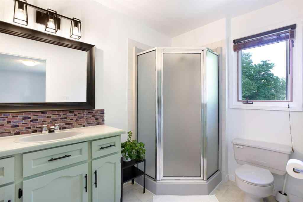 MLS® A2231472 - 123 Woodbend Way  in Woodhaven Okotoks, Residential