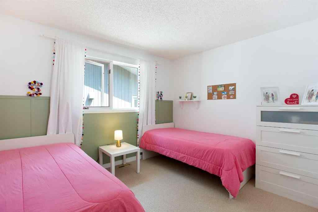 MLS® A2231472 - 123 Woodbend Way  in Woodhaven Okotoks, Residential